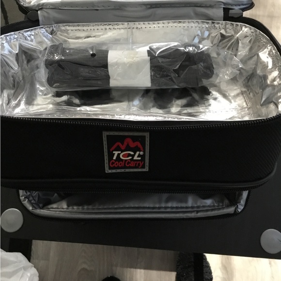 Cooler - Picture 2 of 2